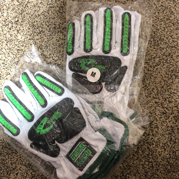 Magid T-Rex Gloves 2 Pair size medium. Get 2 pairs! - Picture 4 of 4